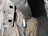 No Power Antenna, where does the bracket mount?-img_5091.jpg
