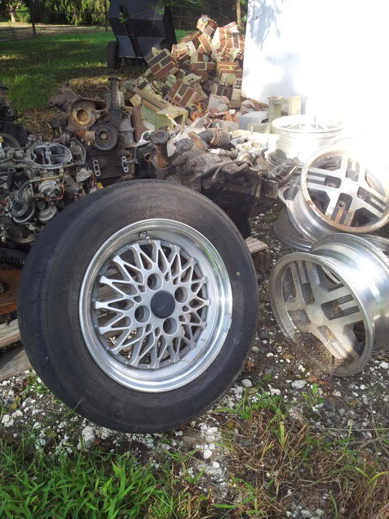 Name:  wheel_zps9238eb0b.jpg
Views: 318
Size:  159.1 KB