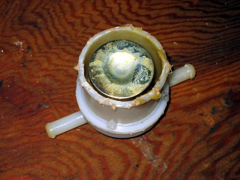 Name: FuelFilterGunk.jpg
Views: 1970
Size: 83.2 KB