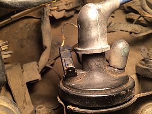 How to drain gas tank-trailing-coil_blade-connection.jpg