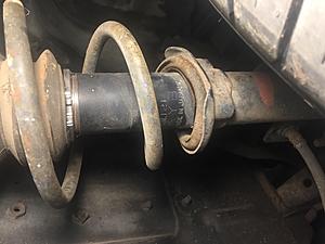 Old KYB adjustable front struts-img_4657.jpg