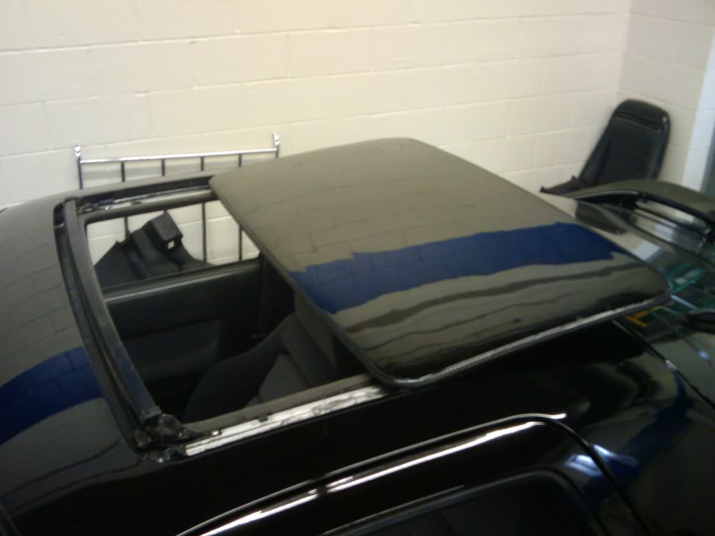 Name:  CarbonSunroof4.jpg
Views: 90
Size:  51.0 KB