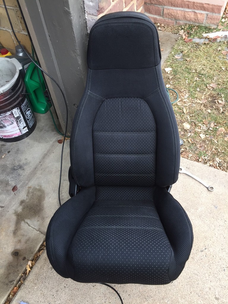 Name:  Miata%20seat1.jpg
Views: 245
Size:  299.1 KB