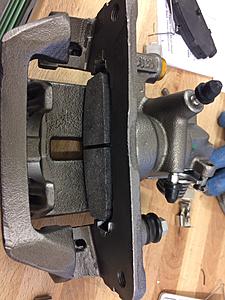 Help an idiot change rear brake pads!-img_2525.jpg
