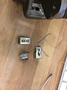 Help an idiot change rear brake pads!-img_2526.jpg
