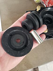 KYB front strut mounts-jbhmoka.jpg