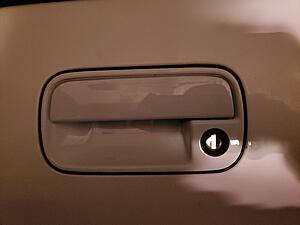 How... wha..... illuminated door lock?-qniabxw.jpg