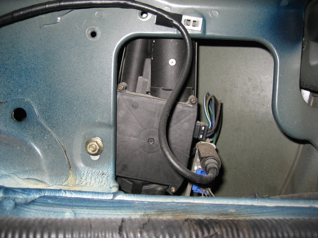 Name:  antenna005.jpg
Views: 933
Size:  160.8 KB