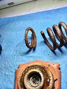 Base Fuel Pressure won't go past 38 PSI----Check your FPR, the spring it break!?!!-fpritbend.jpg