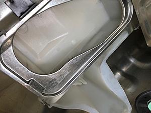 93 vs 94+ gas tanks / interchangeable ?-img_1835.jpg