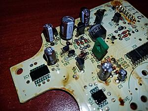 Troubleshooting the FD Speedometer-Odometer-Tachometer Circuit Board-9aav9pw.jpg