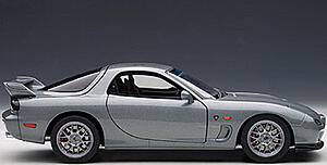 Spirit R Type A RX-7 Model 1:18 out now-tub1aj6.jpg