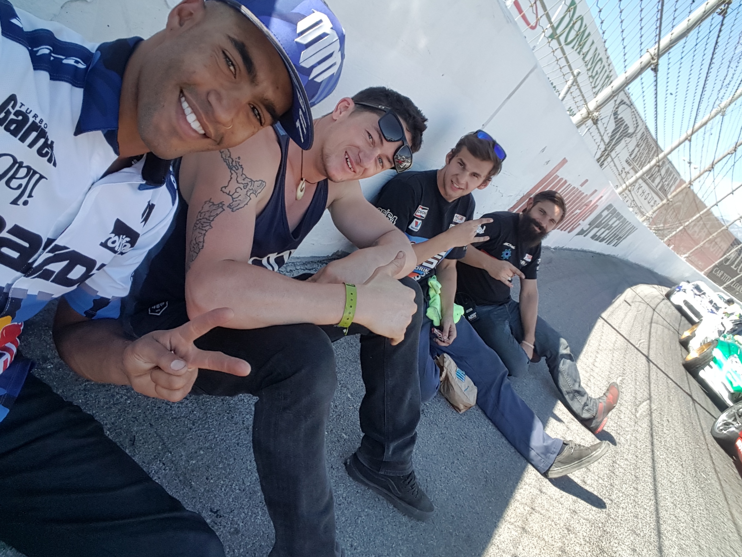 Name:  20161008_131728_zpscdzasui9.jpg
Views: 176
Size:  2.03 MB