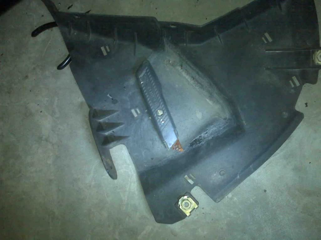 Name: boxknifeinbrakeduct.jpg
Views: 144
Size: 59.3 KB
