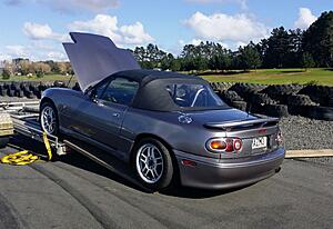 1994 RX-7 in New Zealand-ozf52io.jpg