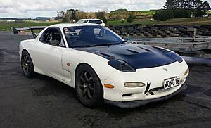 1994 RX-7 in New Zealand-4mzm0zz.jpg