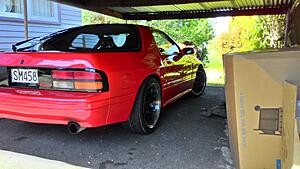 Keeping her looking mint - S4 T2-ejwgejr.jpg