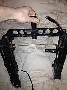 Quick Q on RZ Recaro seat rails-totrmug.jpg