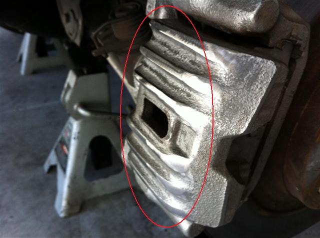Name: rearcaliper-1.jpg
Views: 1938
Size: 39.7 KB